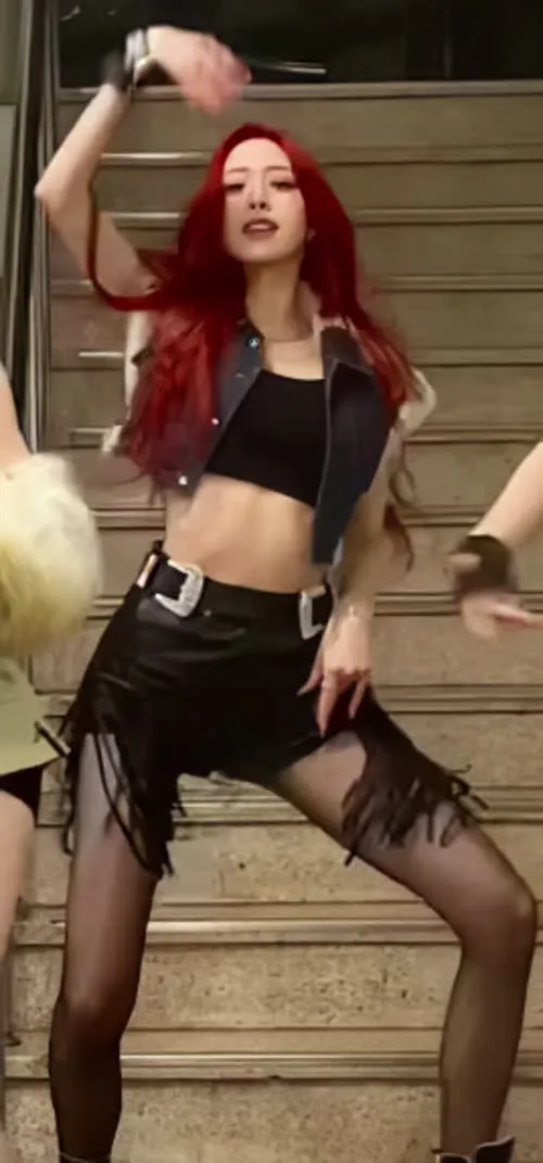 Yuna - ITZY (유나, Shin Yu Na) - Video