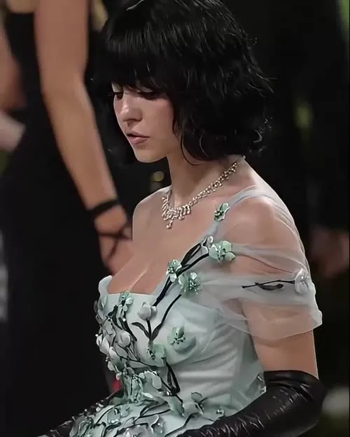 Sydney Sweeney - Video #412691
