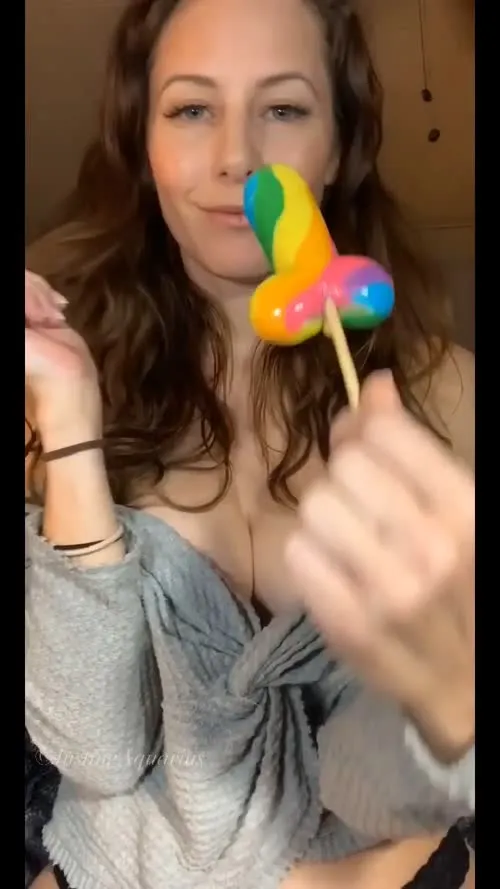 Justine Jakobs - Aquarius - Creamy Justine
