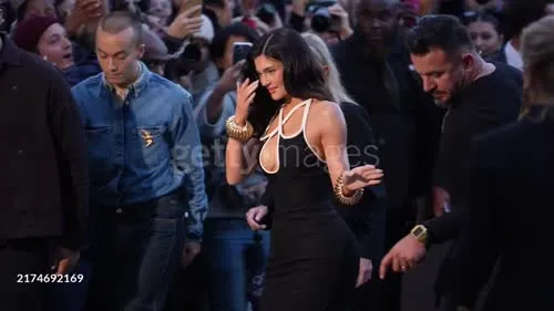 Kylie Jenner - Video