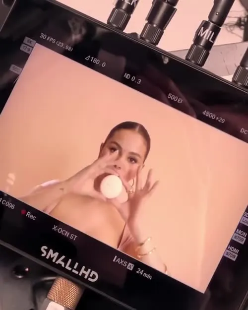 Selena Gomez - Video