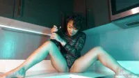 Honey Gold - Kitchen whore (22-7-22)