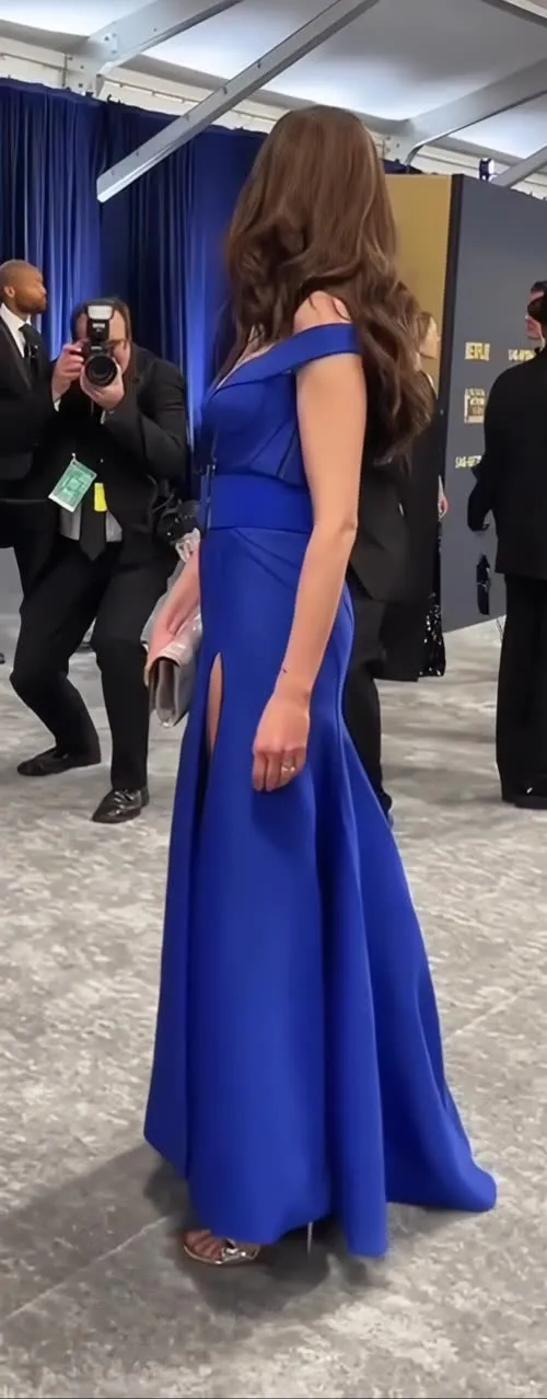 Anne Hathaway - Video