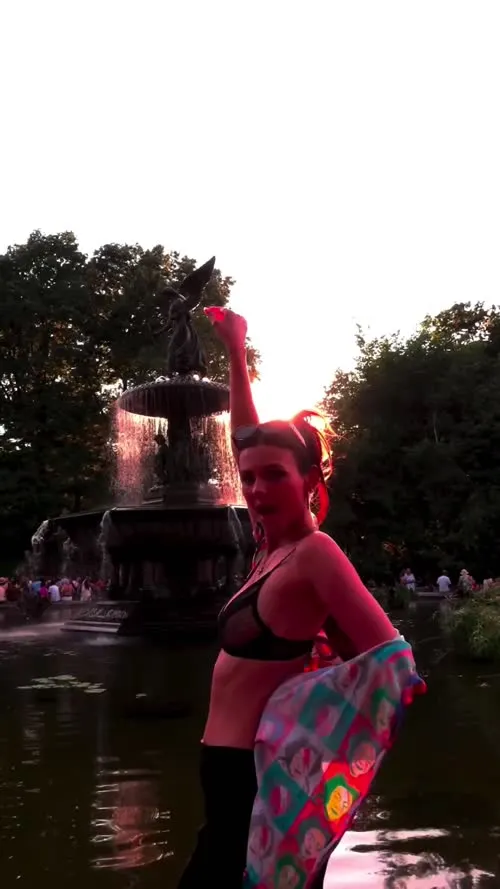Victoria Justice - Video