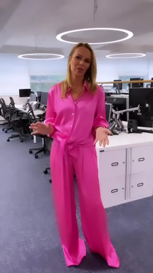 Amanda Holden - Video