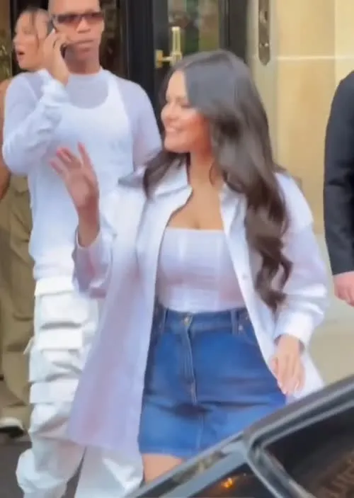 Selena Gomez - Video