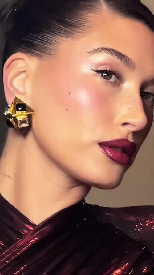 Hailey Baldwin Bieber - Video #219150