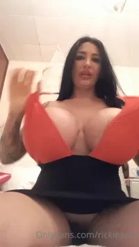 Ricki Raxxx - Video
