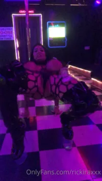 Ricki Raxxx - Source