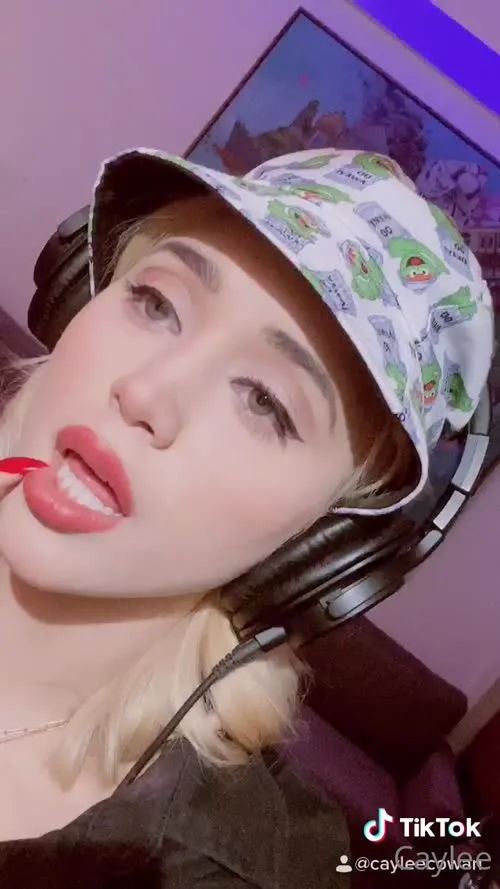 Caylee Cowan - Video