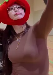 Huh Yunjin 허윤진 | LESSERAFIM - Video