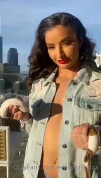 Emily Willis - Video