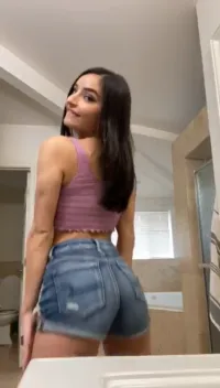 Emily Willis - Video