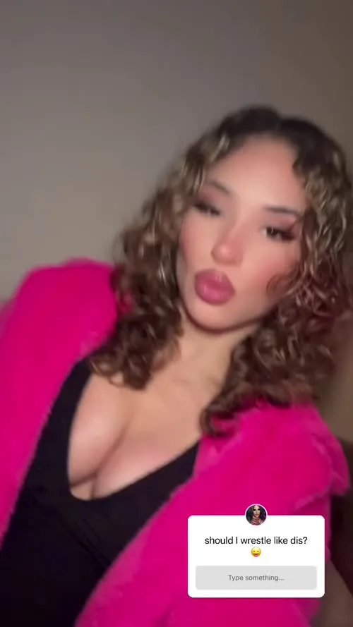 Valerie Loureda | Lola Vice - Video #289190