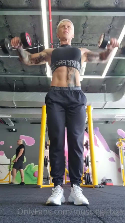 crazyxbody / musclegirlxxx - Video #135342