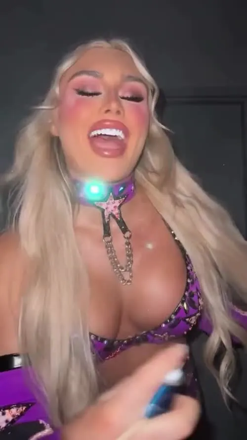 Tiffany Stratton - Video