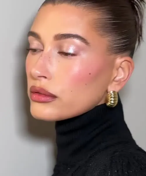 Hailey Baldwin Bieber - Video #219148