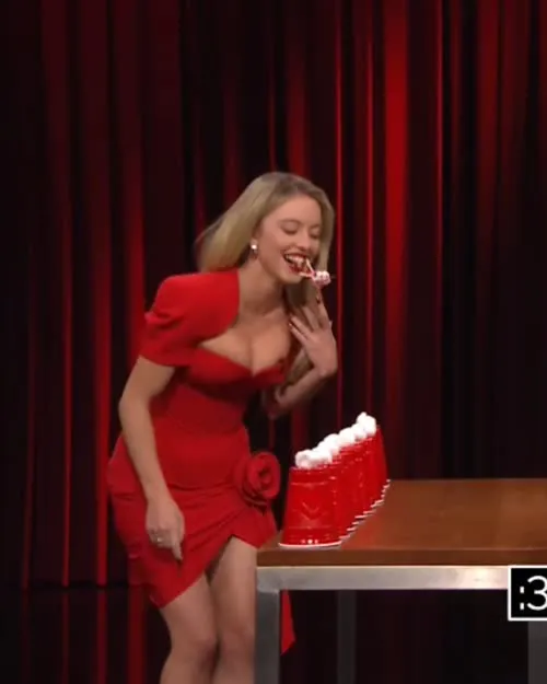 Sydney Sweeney - Video