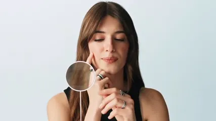 Daisy Edgar-Jones - Video