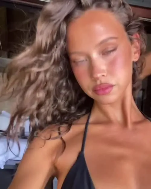 Isabelle Mathers - Video #120973