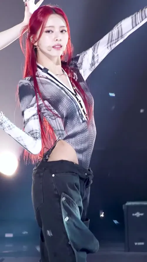 Yuna - ITZY (유나, Shin Yu Na) - Video