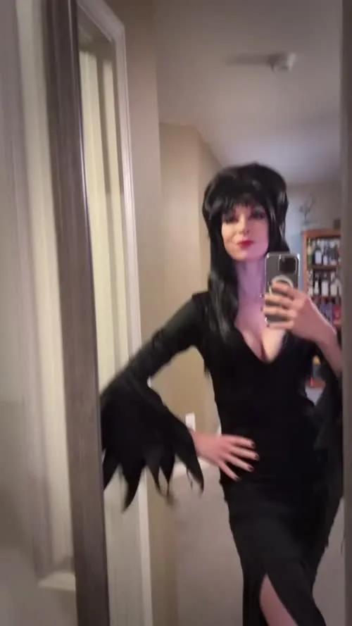 Lisa Foiles - Video #131640