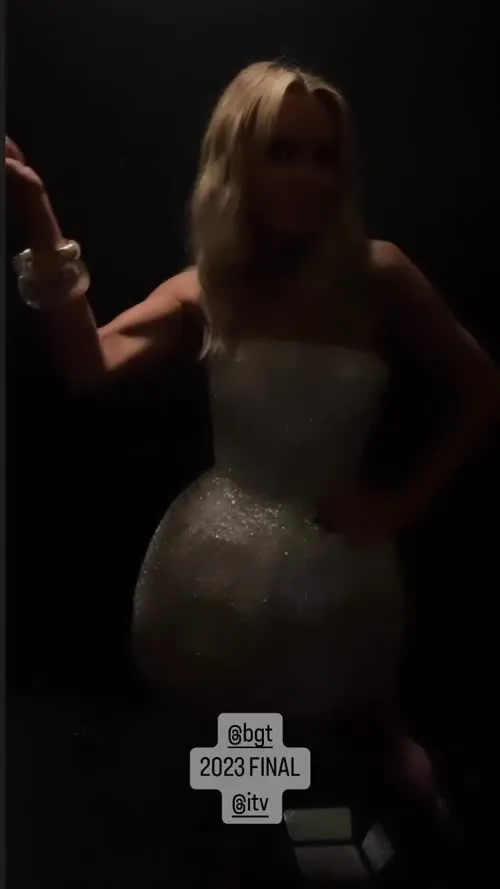 Amanda Holden - Video