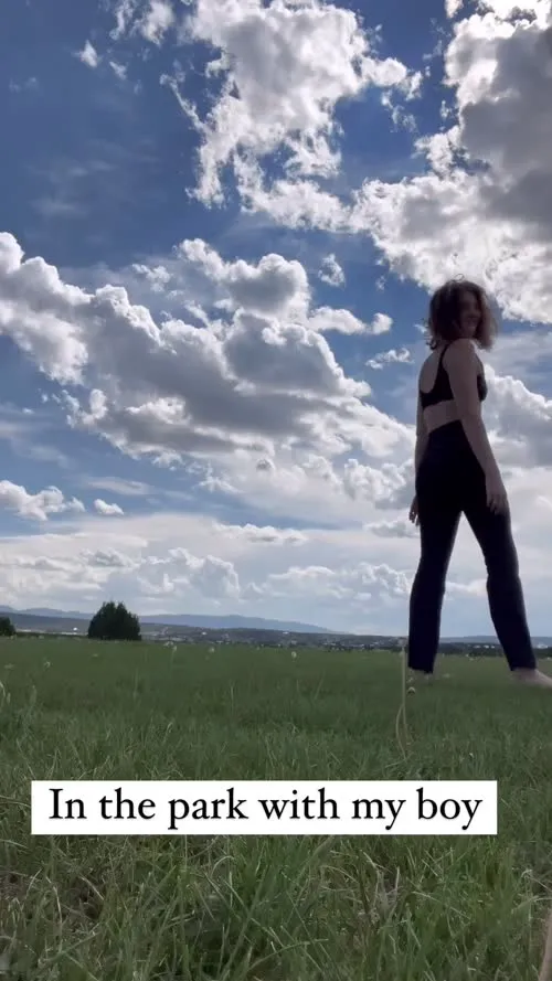 Willow shields - Video
