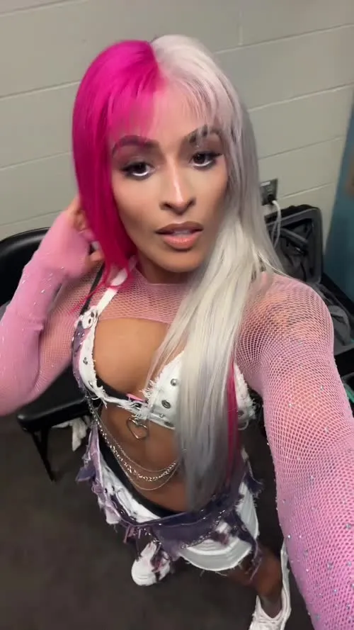 Zelina Vega // Thea Trinidad - Video #372019