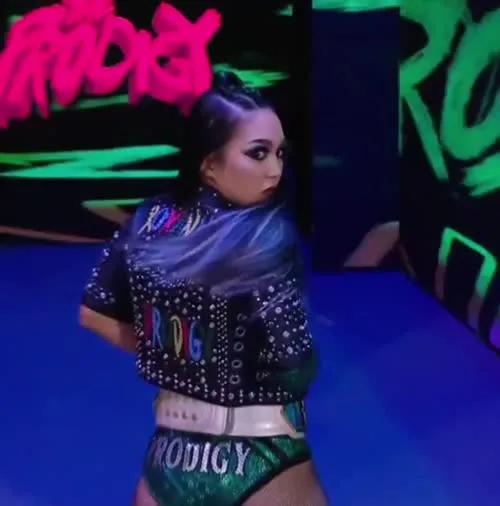 Roxanne Perez/Rok-C - WWE NXT - Video