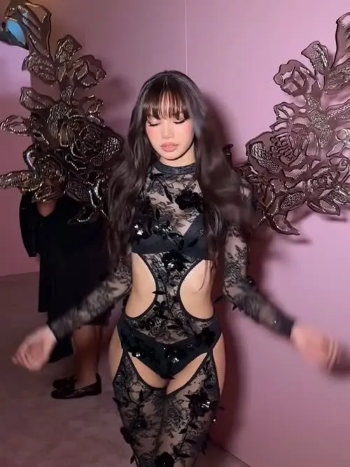 Lisa | BLΛƆKPIИK (Blackpink) - Video