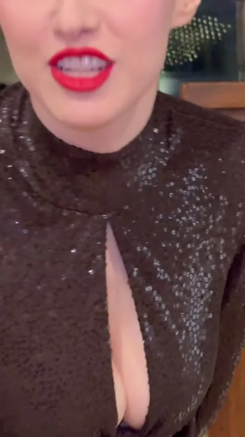 Alexandra Daddario - Video