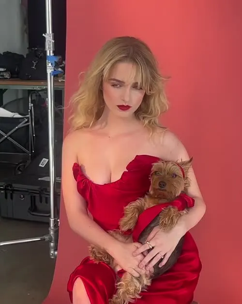 Mckenna Grace - Video