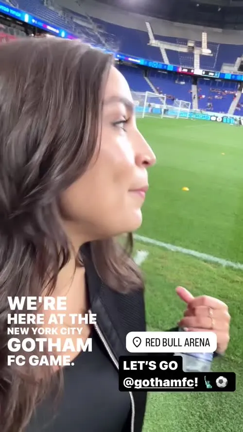 Alexandria Ocasio-Cortez / AOC - Video
