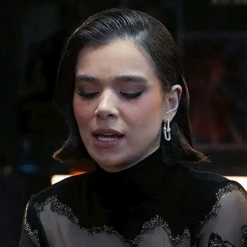 Hailee Steinfeld - Video