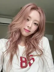 Yuna - ITZY (유나, Shin Yu Na) - Video