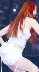 Huh Yunjin 허윤진 | LESSERAFIM - Video