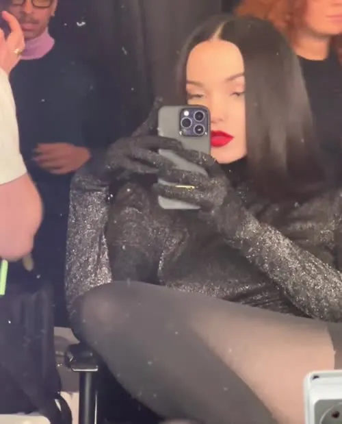 Dove Cameron - Video