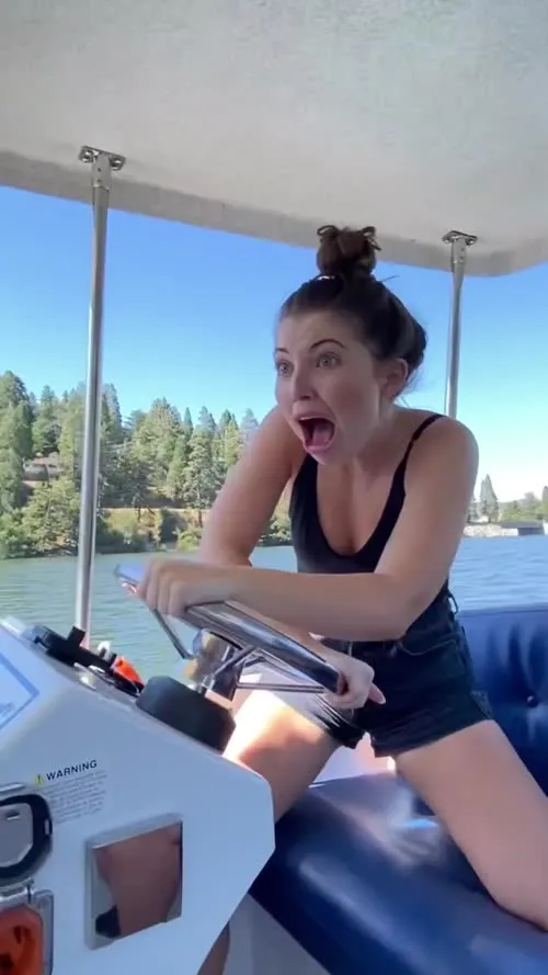 Sammi Hanratty - Video #163859