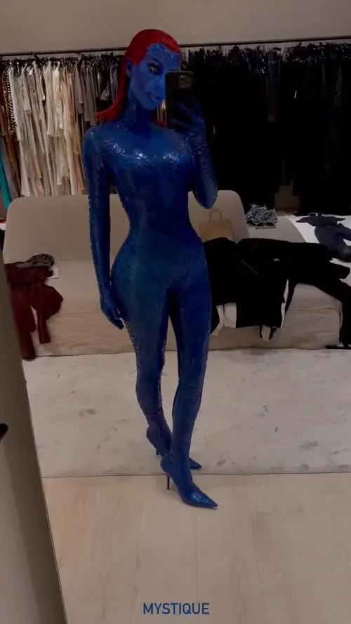 Kim Kardashian - Video
