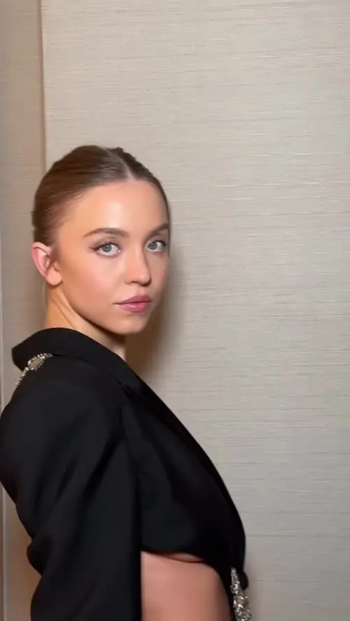 Sydney Sweeney - Video