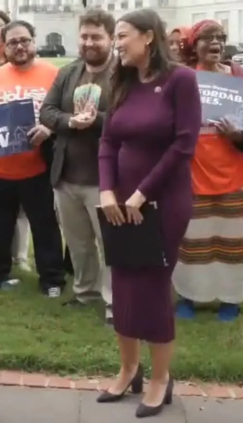 Alexandria Ocasio-Cortez / AOC - Video