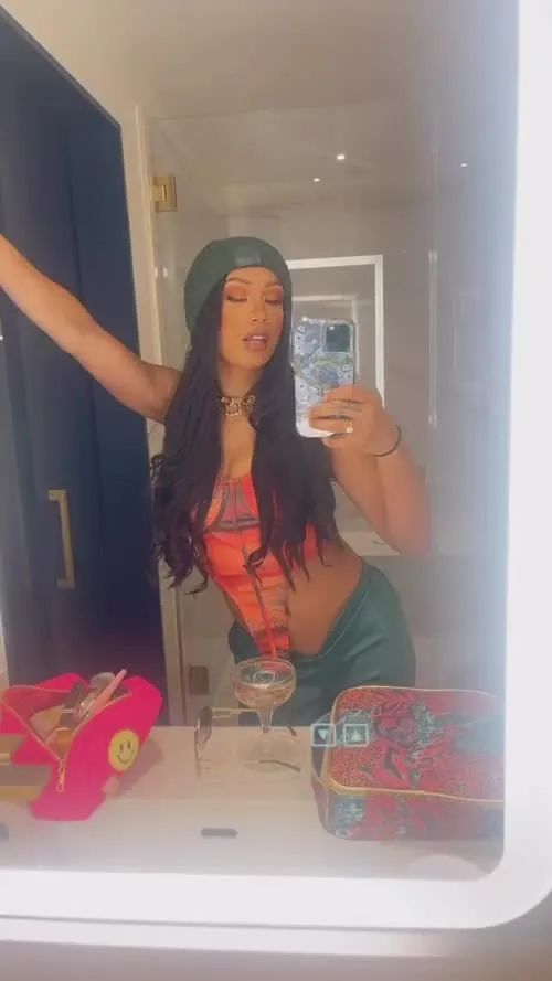 WWE/AEW Sasha Banks | Mercedes Moné - Video