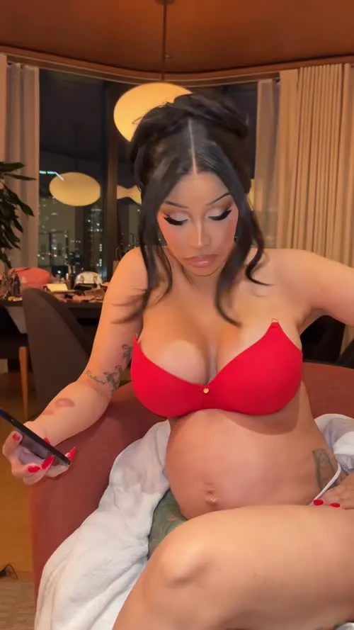 Cardi B - Video