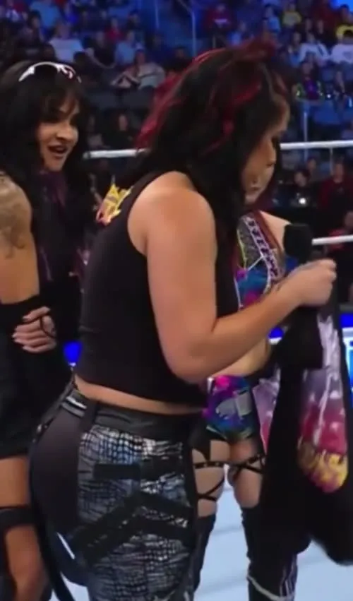 WWE Bayley / Davina Rose / Pamela Rose Martinez - Video