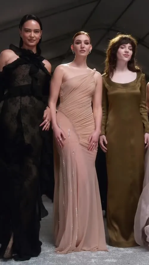 Sammi Hanratty - Video #194646