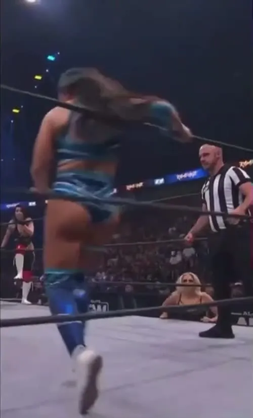 (Skye Dolecki) Skye Blue AEW - Video