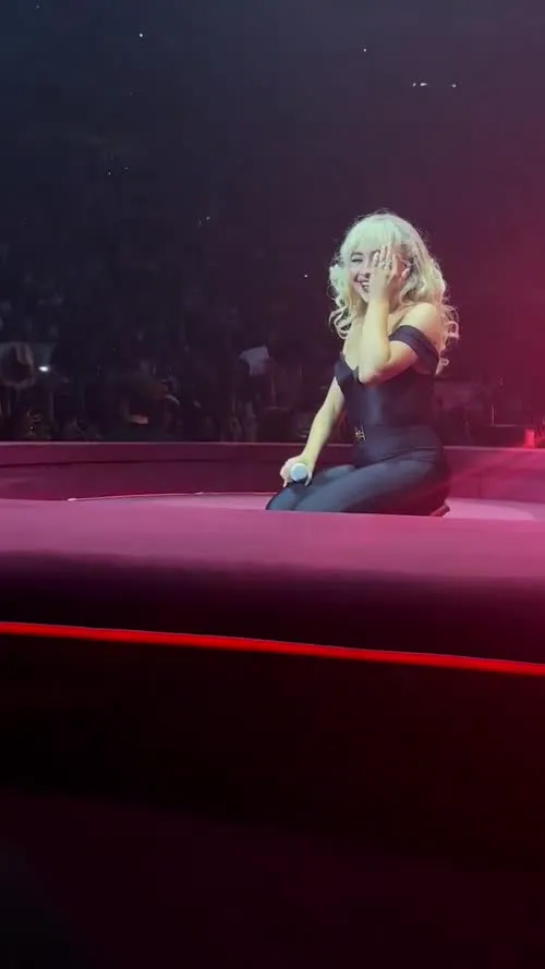 Sabrina Carpenter - Video