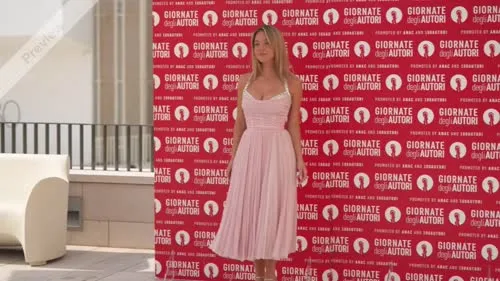 Sydney Sweeney - Video