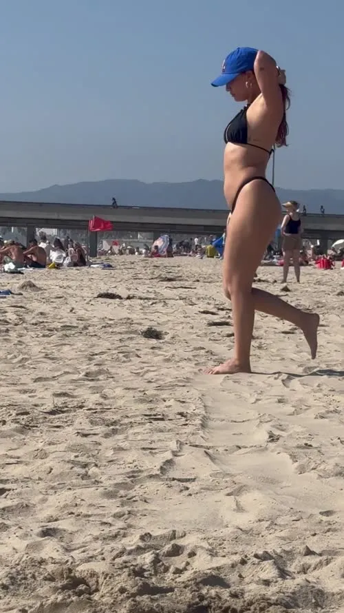 Francia Raisa - Video